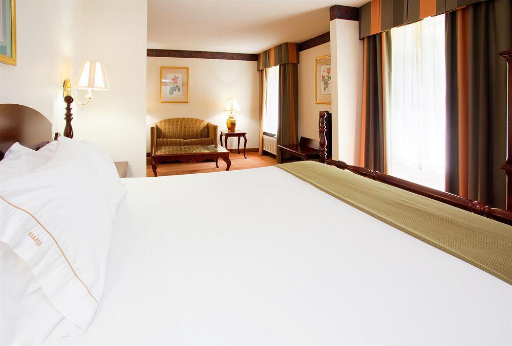 Red Roof Inn PLUS+ Henderson Zimmer foto